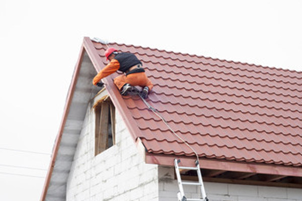Intervention d'urgence sur toiture